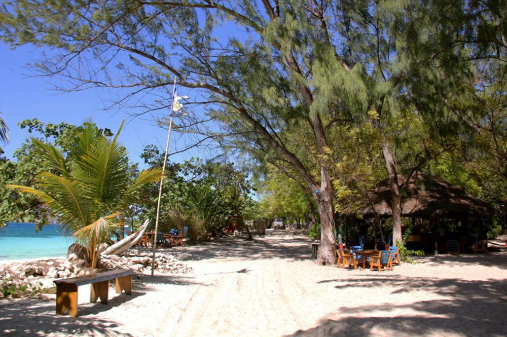 Отель Boukan Guinguette Mole-Saint-Nicolas Экстерьер фото